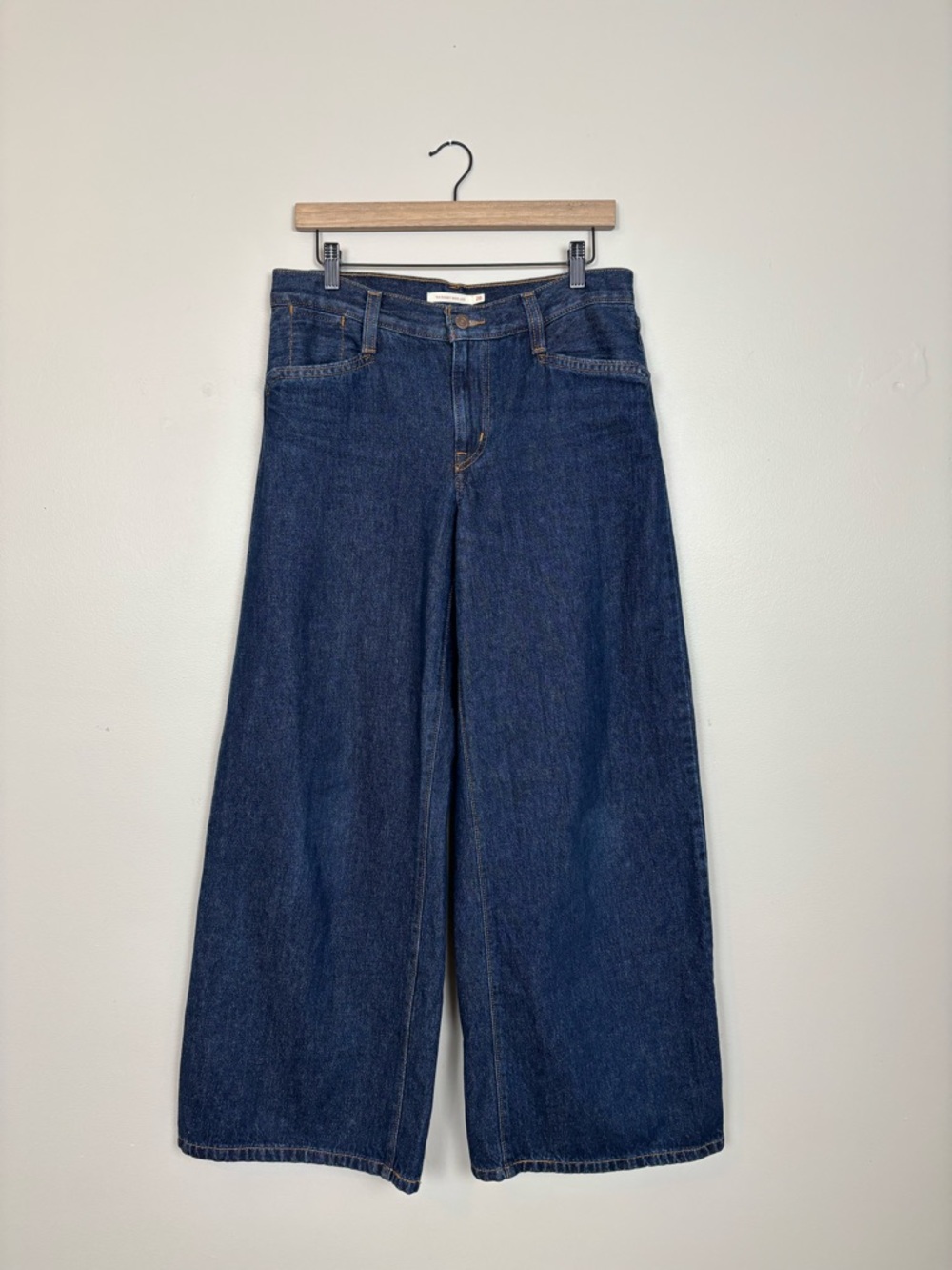 Levi Strauss & Co Jeans Womens 28 '94 Baggy Wide Leg Dark Wash Denim in Blue